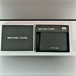 Michael Kors Black Leather Bilfold 10-card holding Wallet